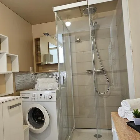 T3 De Standing Les Pieds Dans L'eau Cote Village Propriano (Corsica)