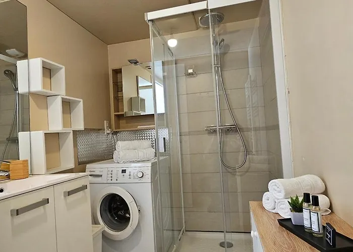 T3 De Standing Les Pieds Dans L'eau Cote Village Propriano (Corsica)