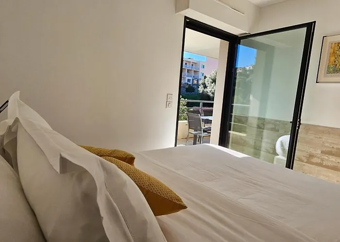 Appartement T3 De Standing Les Pieds Dans L'eau Cote Village