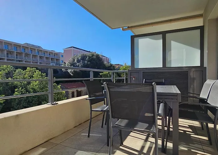 T3 De Standing Les Pieds Dans L'eau Cote Village Appartement